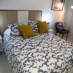 E&r-1 Plaza Espana Apartment